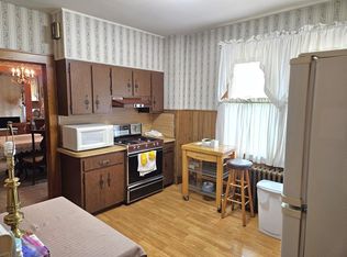 805 Cedar Ave, Secaucus, NJ 07094