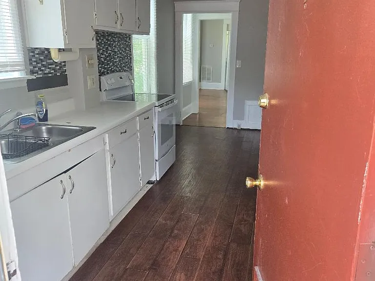415 Pettigru St #1 — Photo 5
