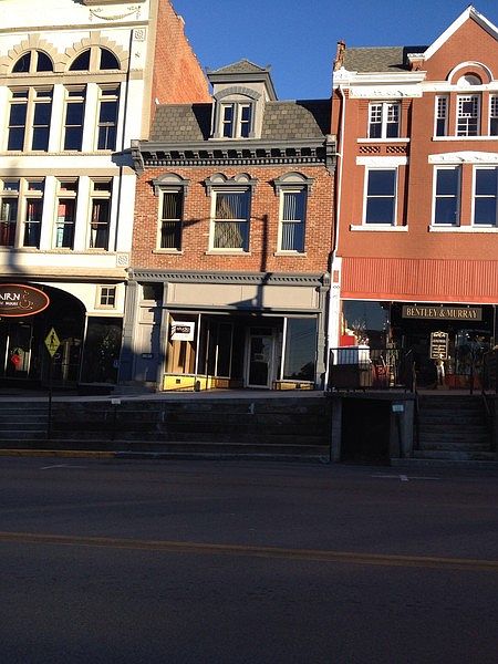 Front : View from Courthouse