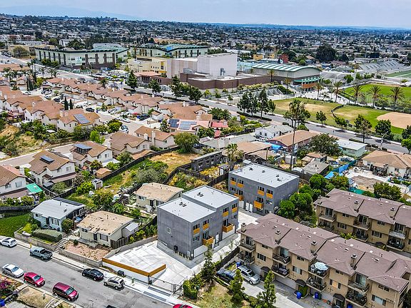 2nd image of 4787 Cereza St #104