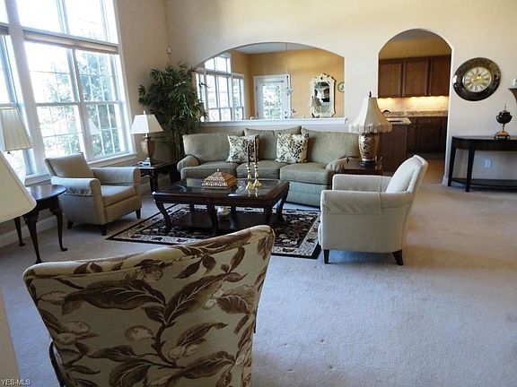 3rd image of 436 Creekside Dr