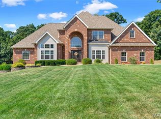 251 Lake Forest Dr, Troy, MO 63379