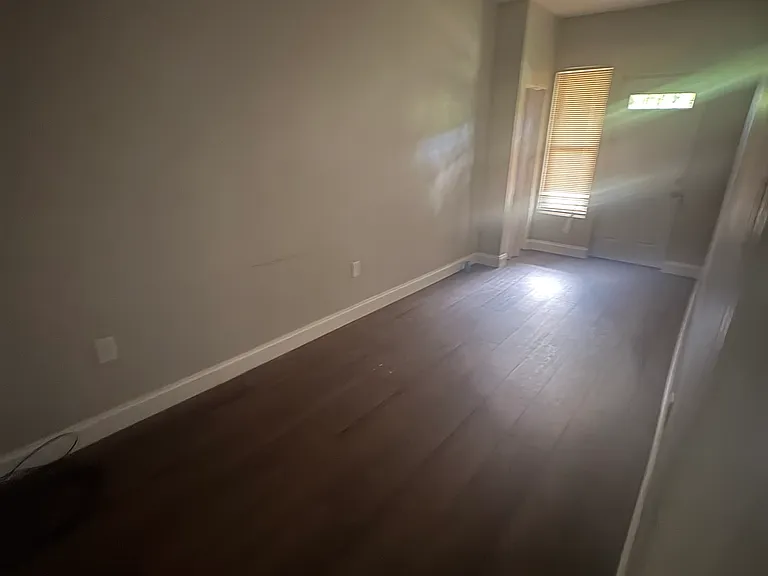 700 Woodbourne Ave #9 — Photo 8