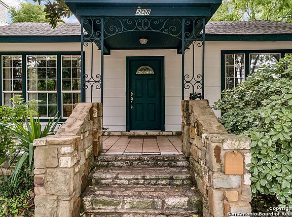 3rd image of 208 Eleanor Ave