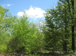 2 W Mombasha Rd, Monroe, NY 10950