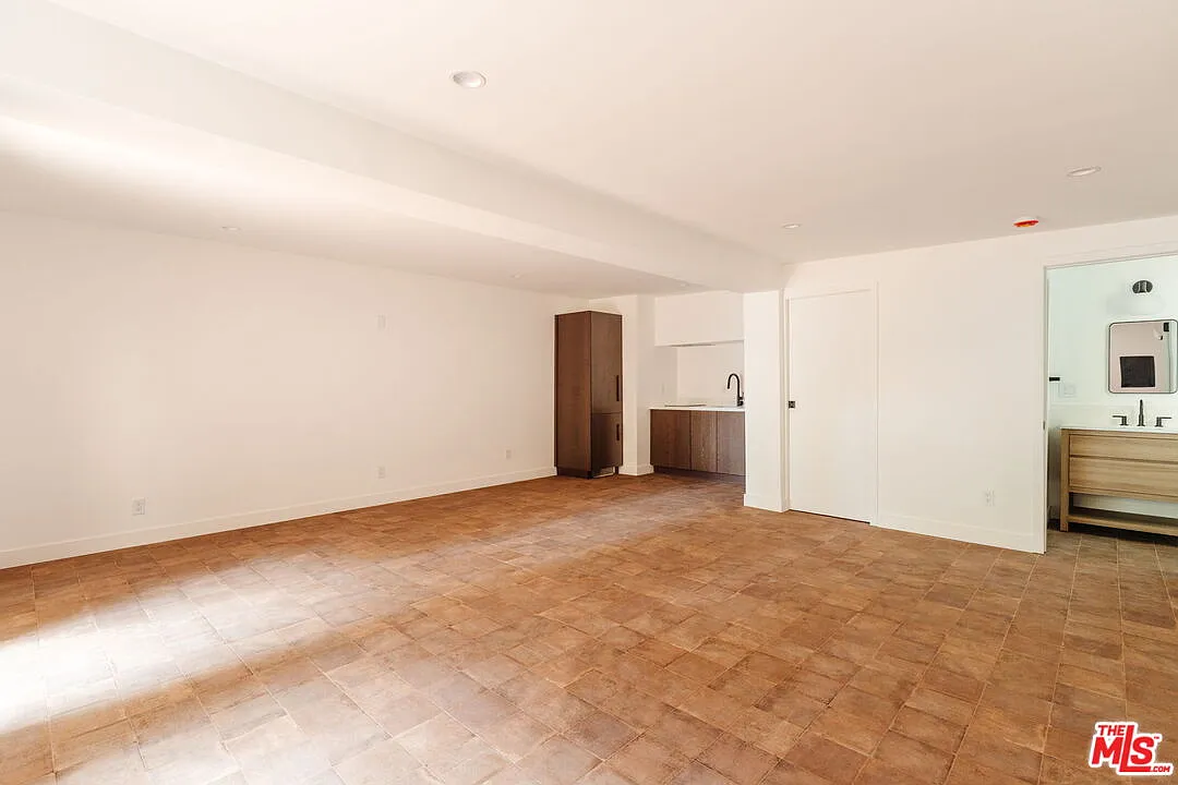 Studio, 1.0 bath, $3,295 — Photo 4