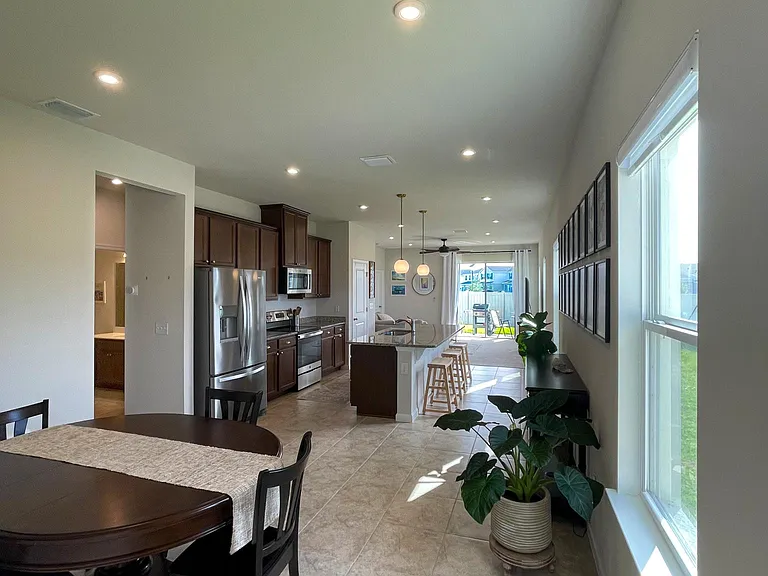 10507 High Noon Trl — Photo 2