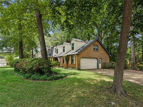 3rd image of 709 Oxbow Dr