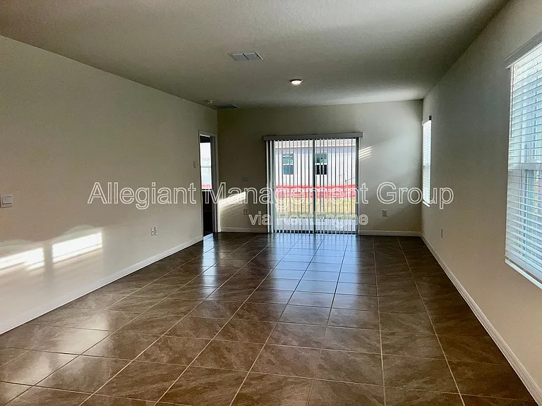 7086 Cattle Egret Dr — Photo 8