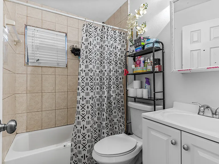 806 Georgia Ave #3 — Photo 5