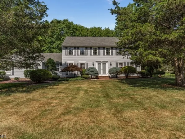 8 Kilmer Dr, Hillsborough Twp., NJ 08844