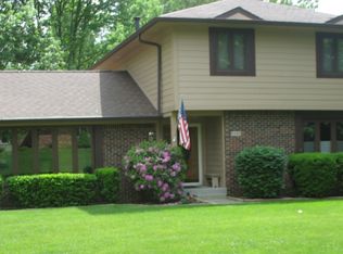 5293 Comet Dr, Greenwood, IN 46143