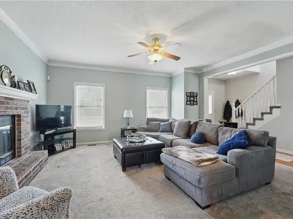 6400 W 155th Pl, Overland Park, KS 66223