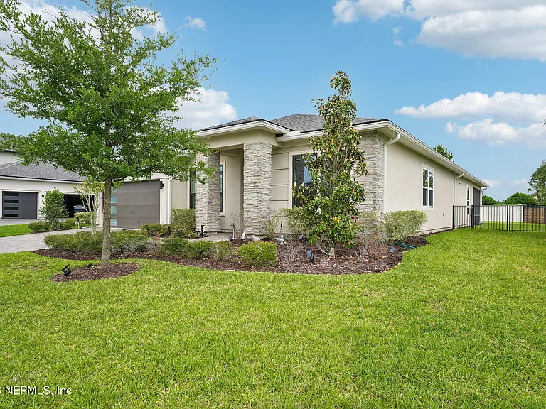 10223 Silverbrook Trl — Photo 3