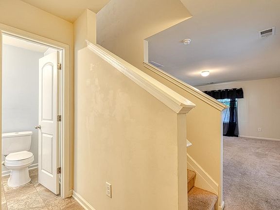 3rd image of 423 Promised Land Dr