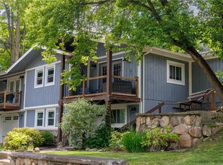 4 Elizabeth St, Naples, NY 14512