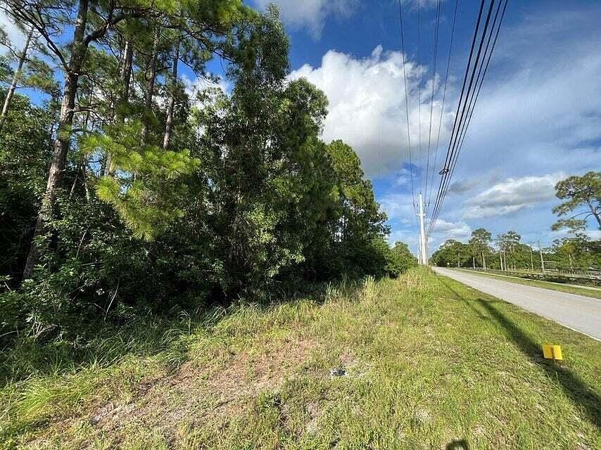 2nd image of 18221 Sycamore Drive W