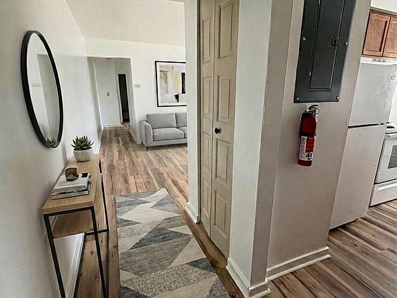 5th image of 750 Michigan Ave E #10