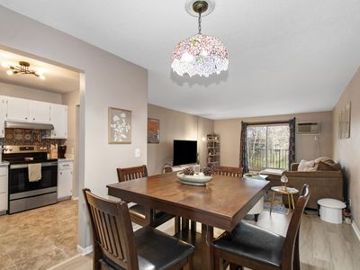 5627 Green Circle Dr APT 208, Minnetonka, MN, 55343