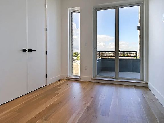 5th image of 246 Johnson Ave #4E