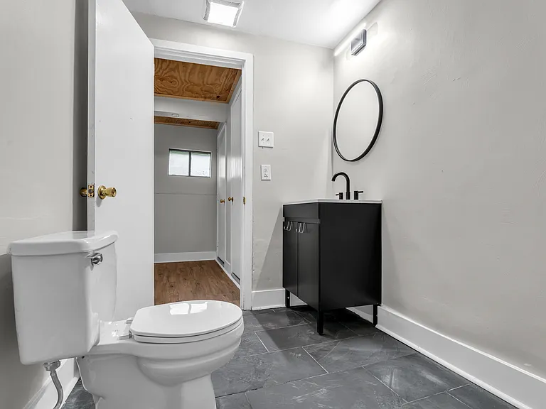 141 W 10th Ave #4 — Photo 12