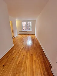 Rented by Metro Park Realty Inc