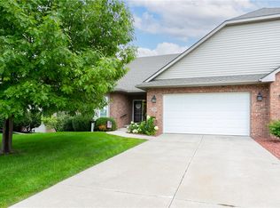5980 Pommel Cir, West Des Moines, IA 50266