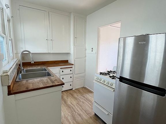 4th image of 4142-4148 Louisiana St