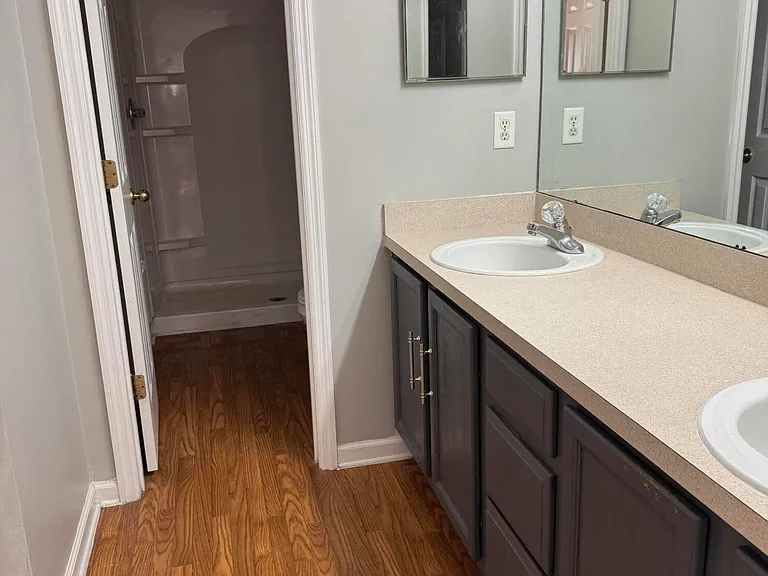 458 Sherwood Oaks Dr — Photo 8