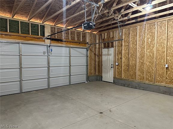 3rd image of 206 Beachwood Dr
