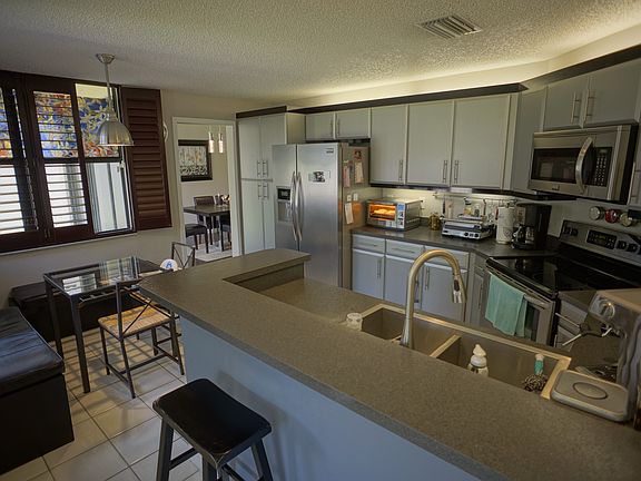 4th image of 1361 NW 105th Ave