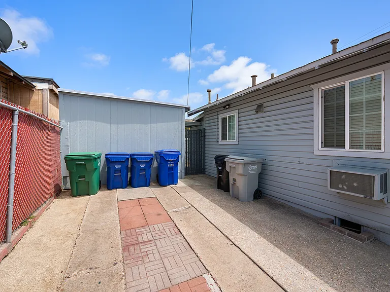 1043 Sampson St #A — Photo 19