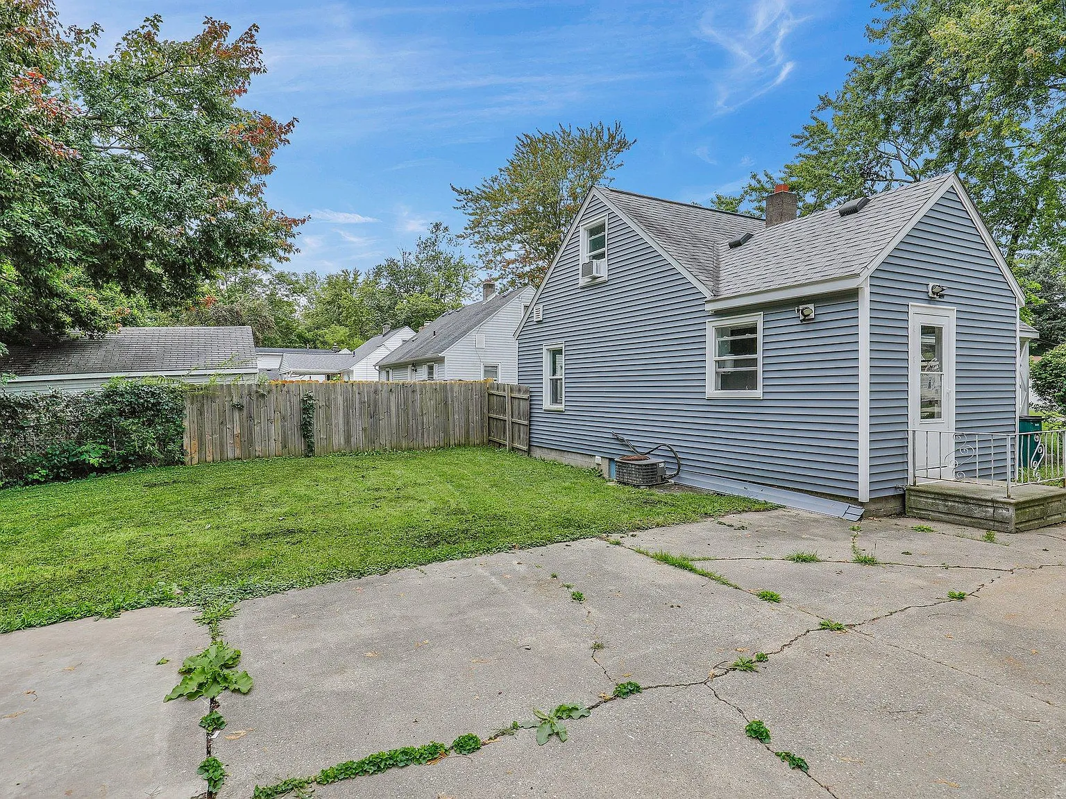 3 bed, 945 sqft, $1,325 — Photo 3