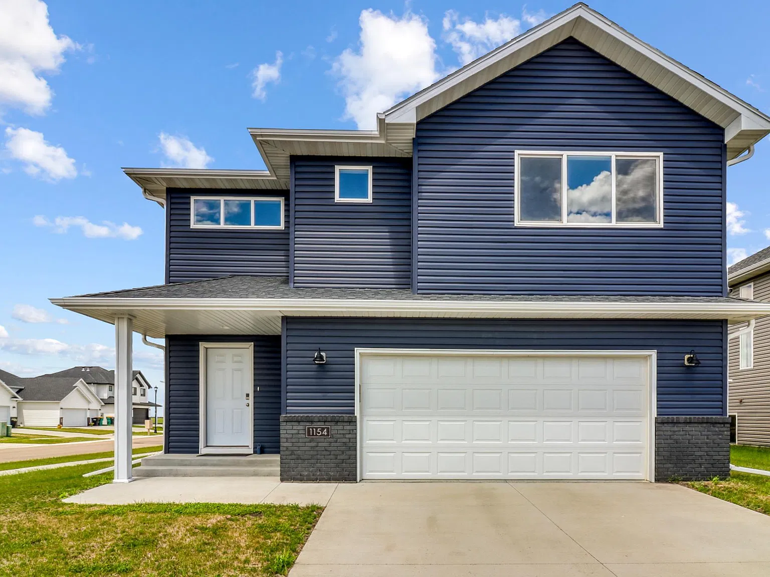 4 bed, 3.0 bath, 2378 sqft, $2,995 — Photo 1