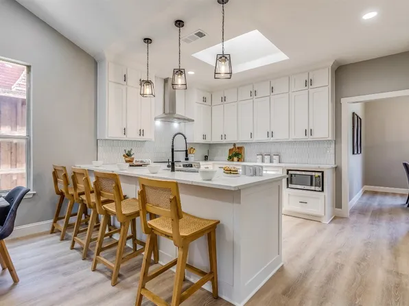 521 Meadowood Ln, Coppell, TX 75019