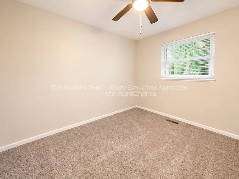 11104 Hughlan Dr — Photo 16