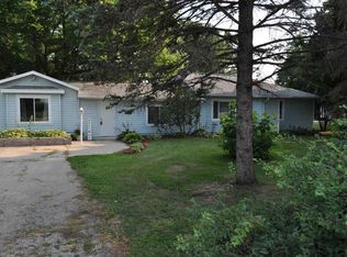 5557 Us Route 20 W, Freeport, IL 61032