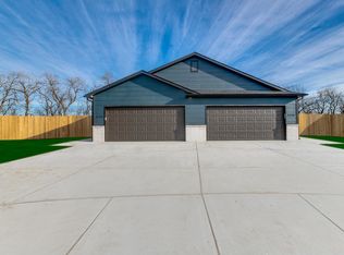 2340-2342 E Cheyenne Ct, Kechi, KS 67067
