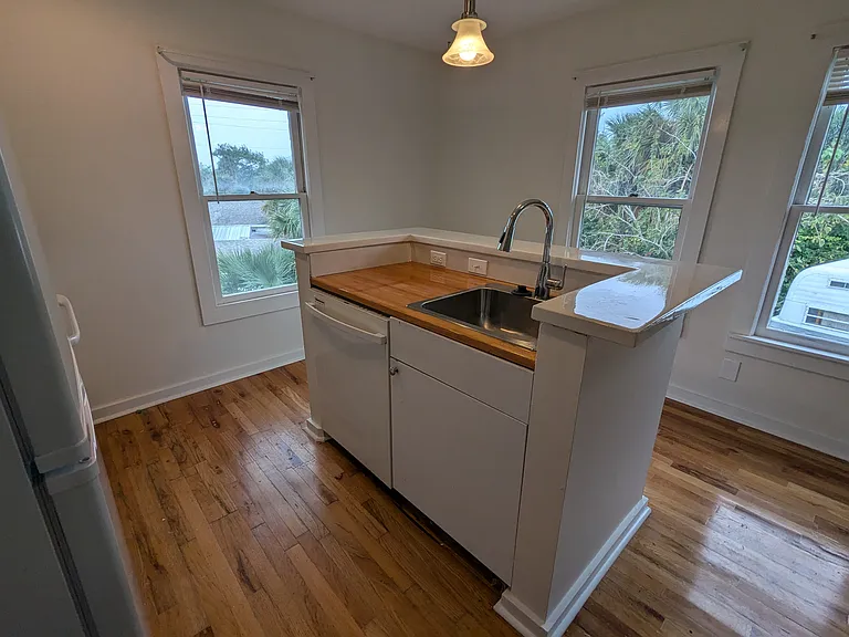 127 S Peninsula Dr #4 — Photo 9