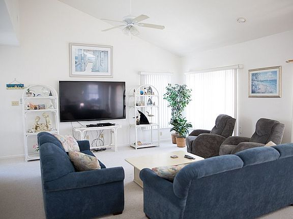 2nd image of 805-07 Plymouth Pl #2