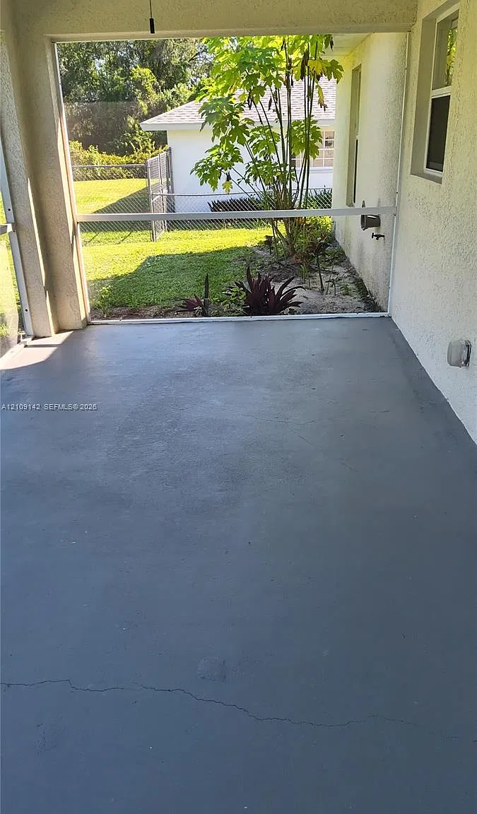 3 bed, 2.0 bath, $2,000 — Photo 2