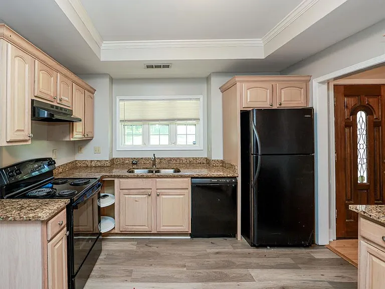 3873 King Edward Trl SW — Photo 13