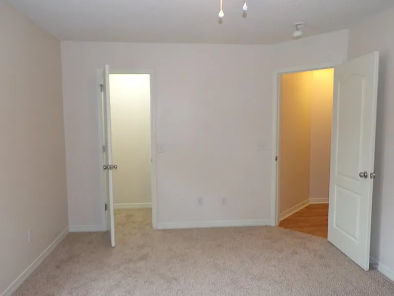 8454 Ferlon Ave — Photo 18