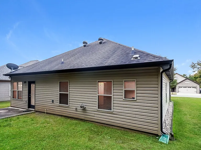 141 Stonebriar Dr — Photo 24