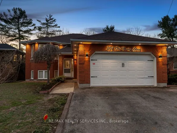 254 Old Mosley St, Wasaga Beach, ON L9Z 2H8