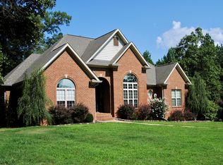 8458 Serene Lake Rd, Mc Calla, AL 35111