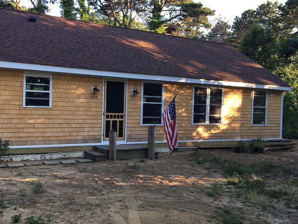 2nd image of 1005 Governor Prence Rd