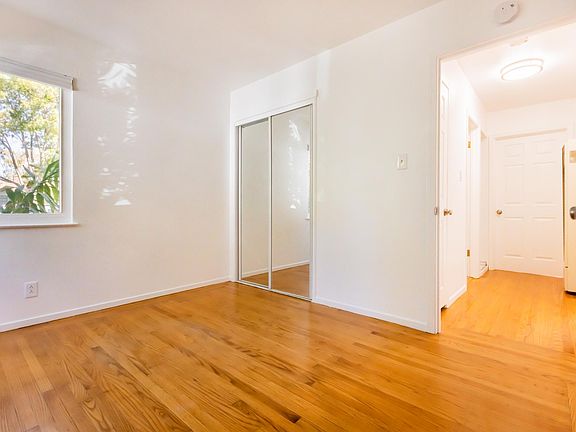 5th image of 2742 Byron St #2742