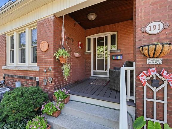 3rd image of 191 London St S