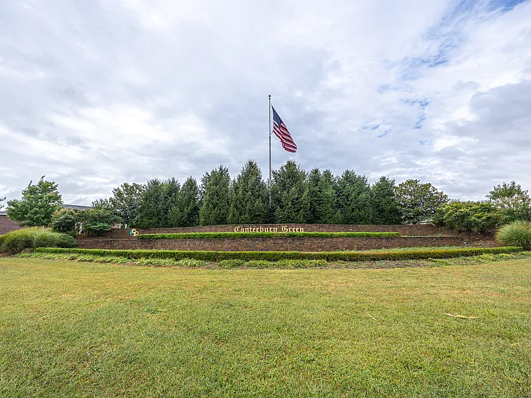 4496 Picadilly Cir — Photo 4